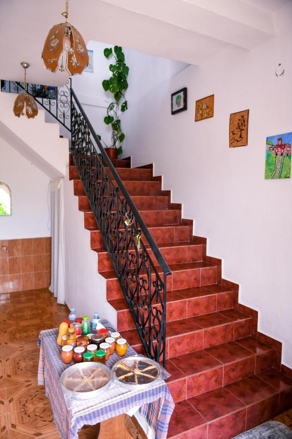 Guest House Luli เบราท ภายนอก รูปภาพ