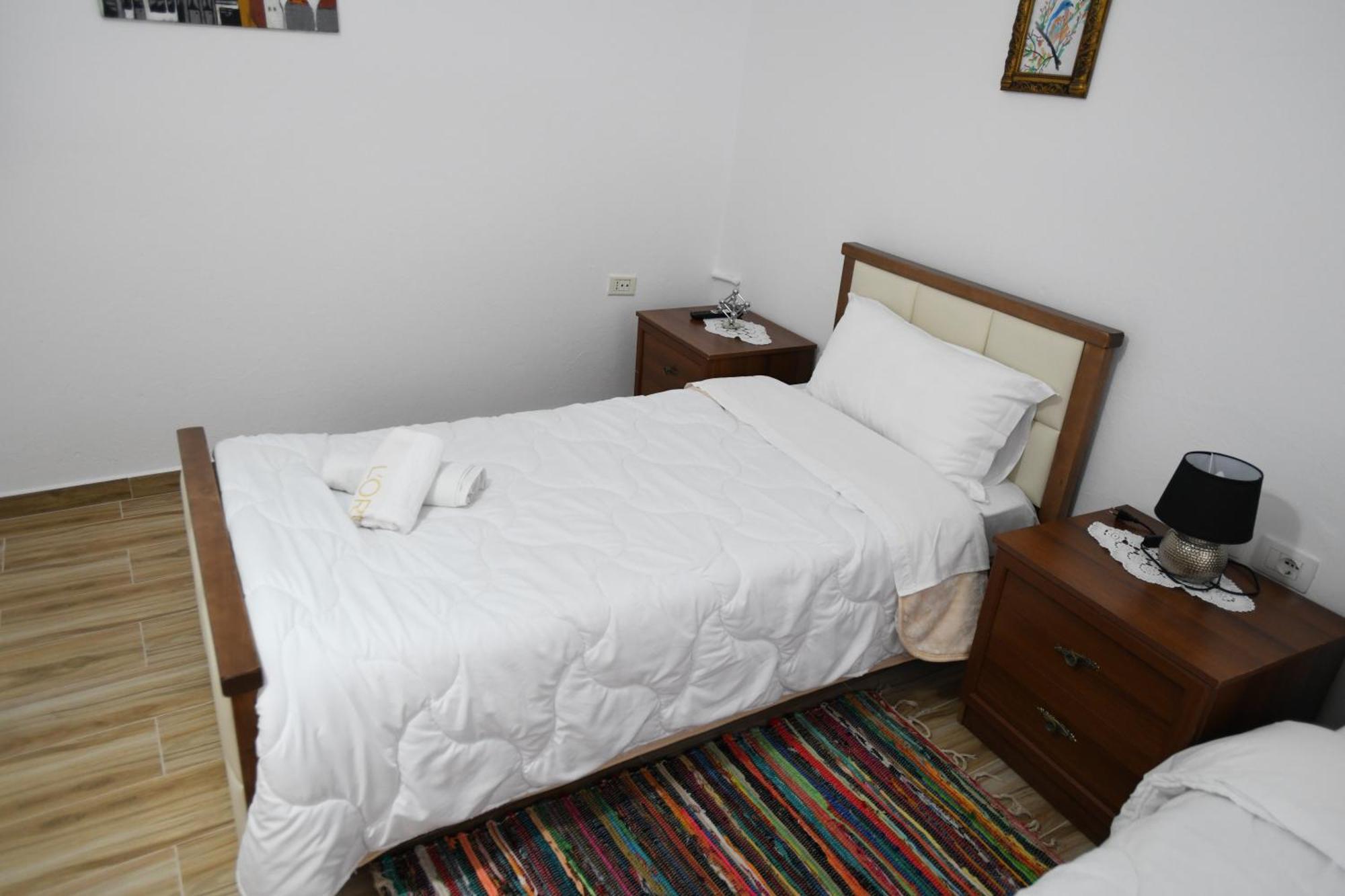 Guest House Luli เบราท ภายนอก รูปภาพ
