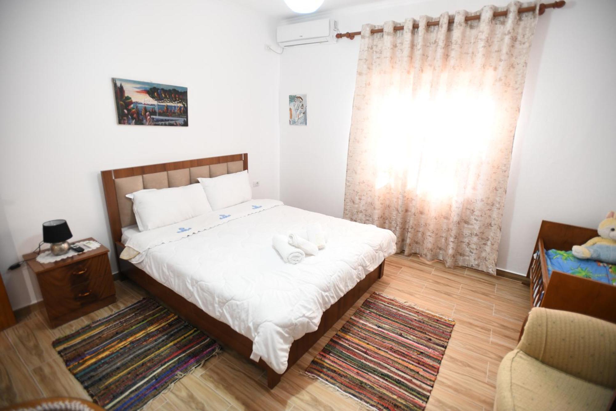 Guest House Luli เบราท ภายนอก รูปภาพ