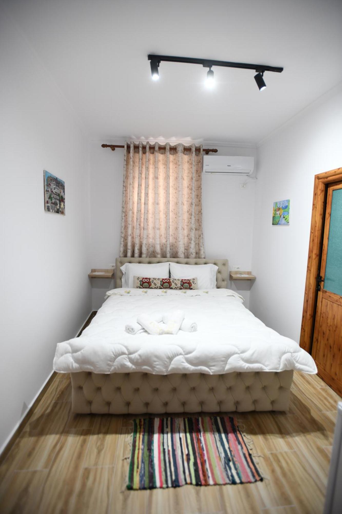 Guest House Luli เบราท ภายนอก รูปภาพ